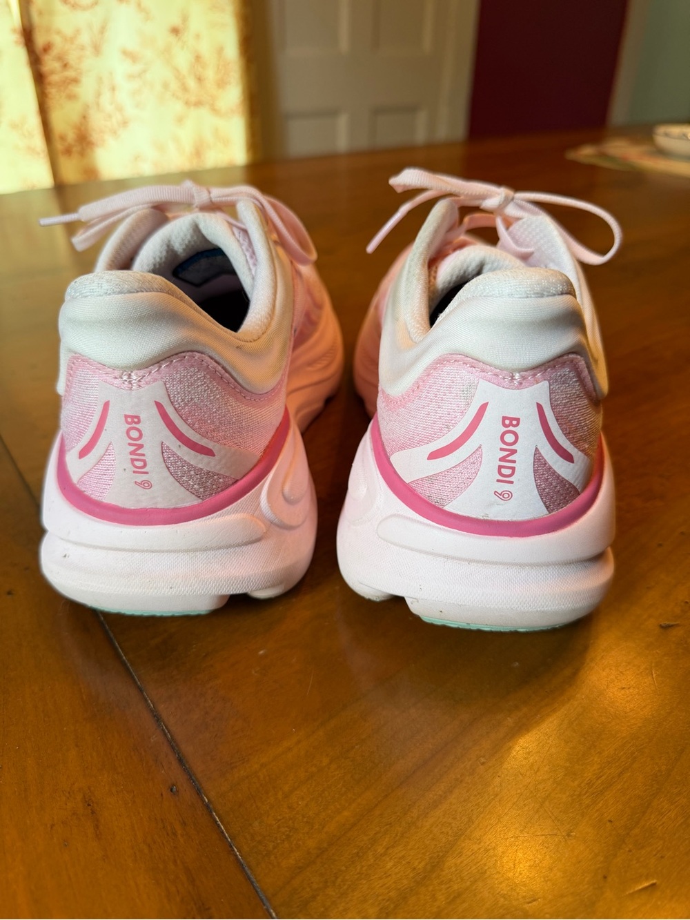 Hoka Bondi 9 EUC Women's Light Pink Running Sneakers - Picture 2 of 6